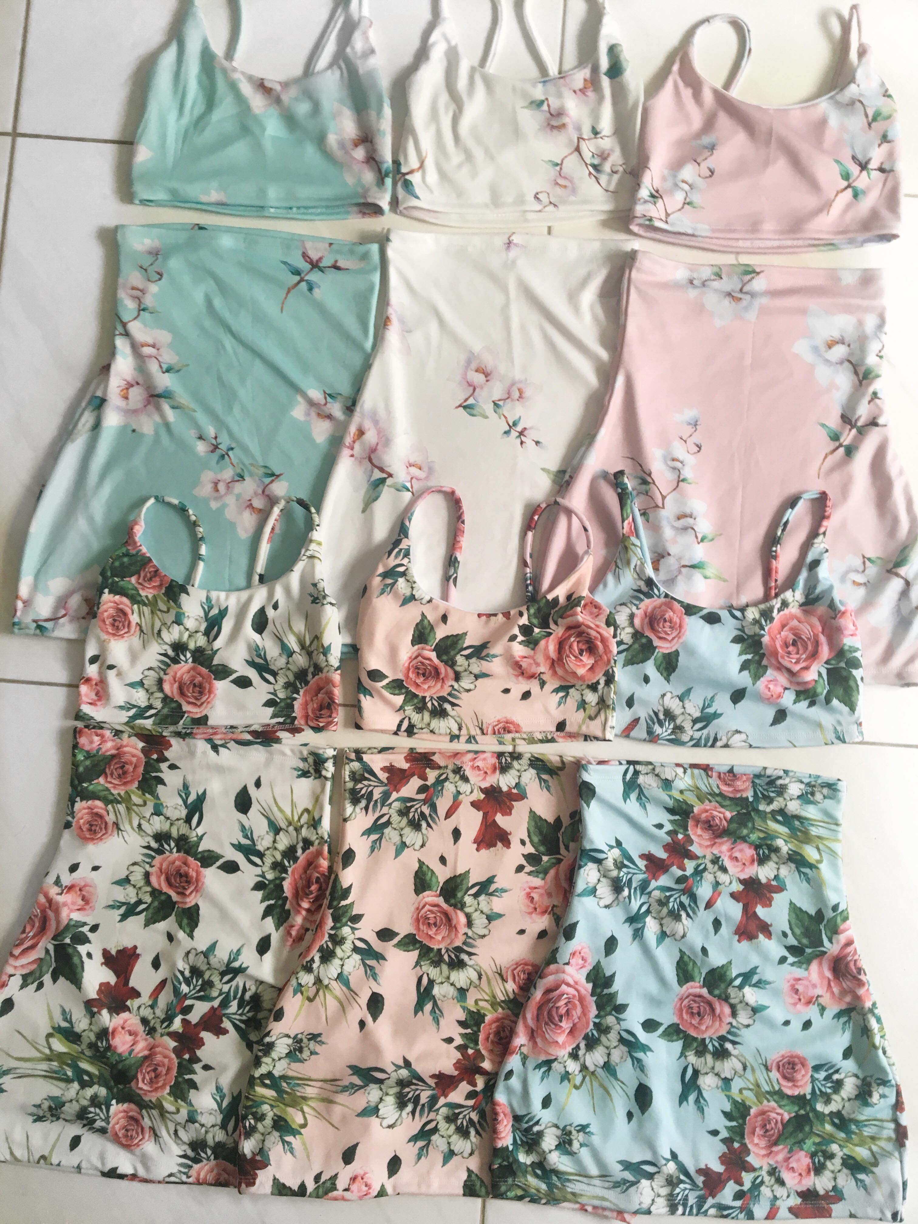 conjunto de roupa florido